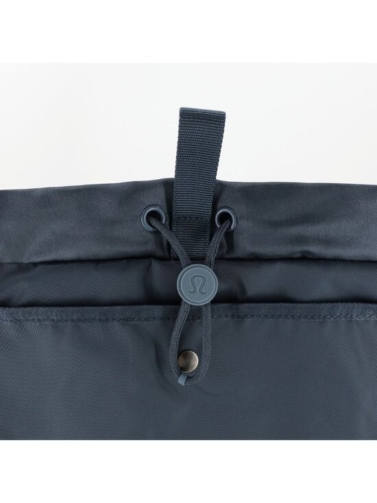 Lululemon Wunderlust Backpack 25L Blue main image 16